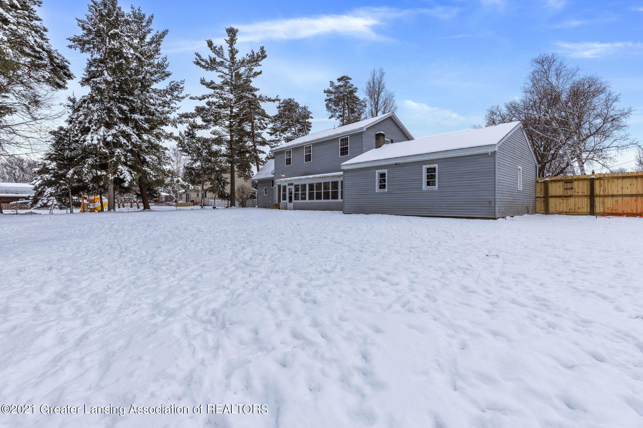 14645 Airport Road Lansing, MI 48906 - Photo 30 of 35 Backyard