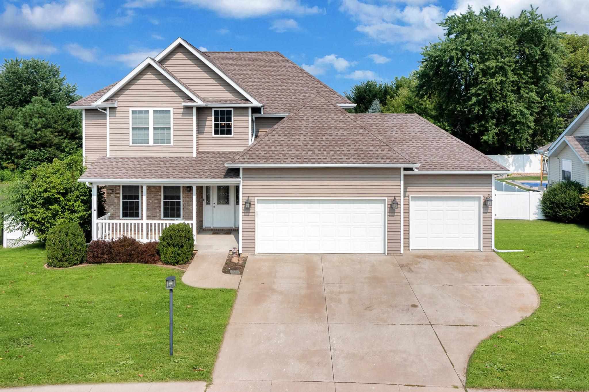 825 Simon Street Washington, IL 61571 - Photo 1 of 50 Gallery Image 1