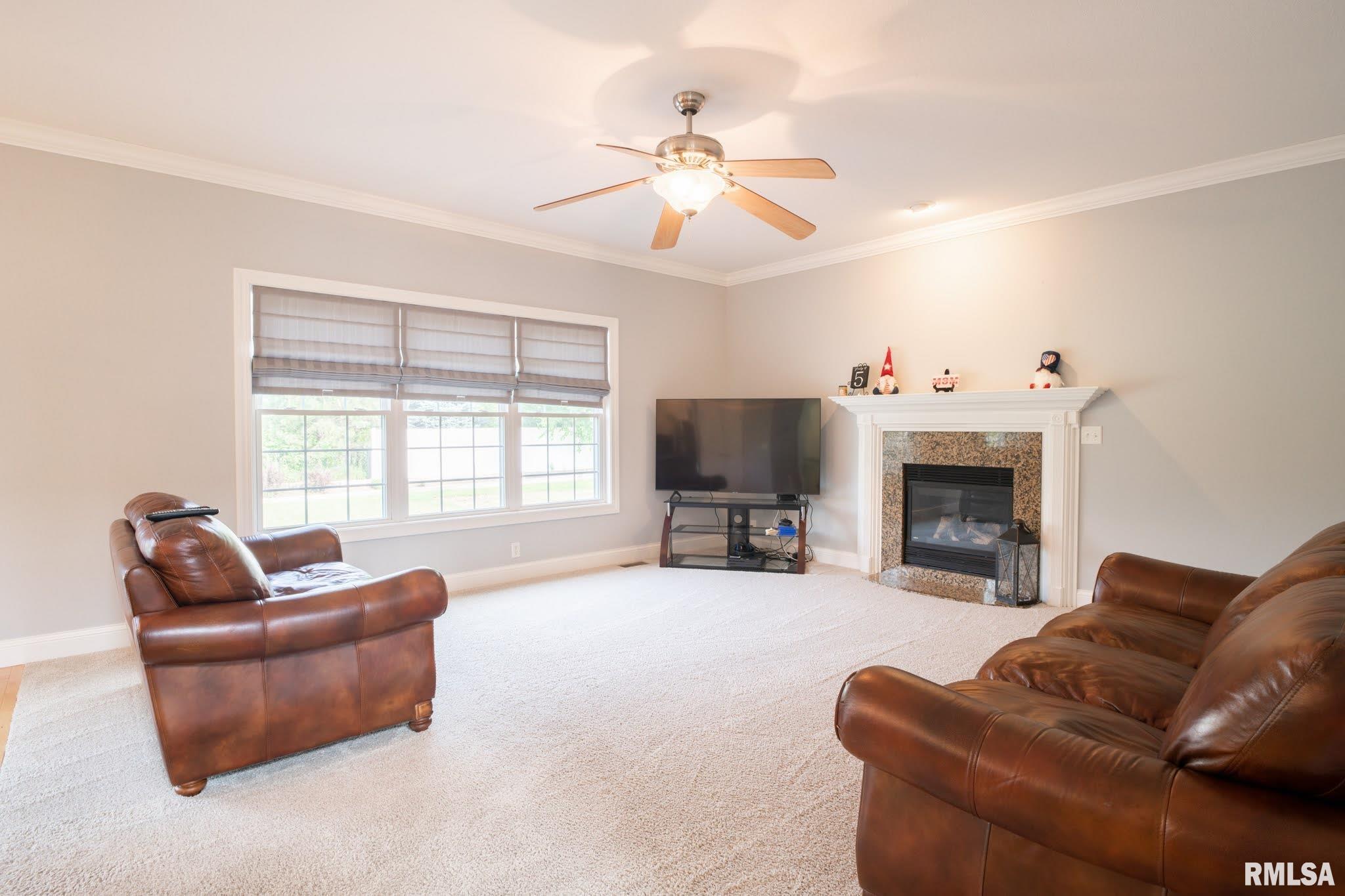 825 Simon Street Washington, IL 61571 - Photo 15 of 50 Gallery Image 15