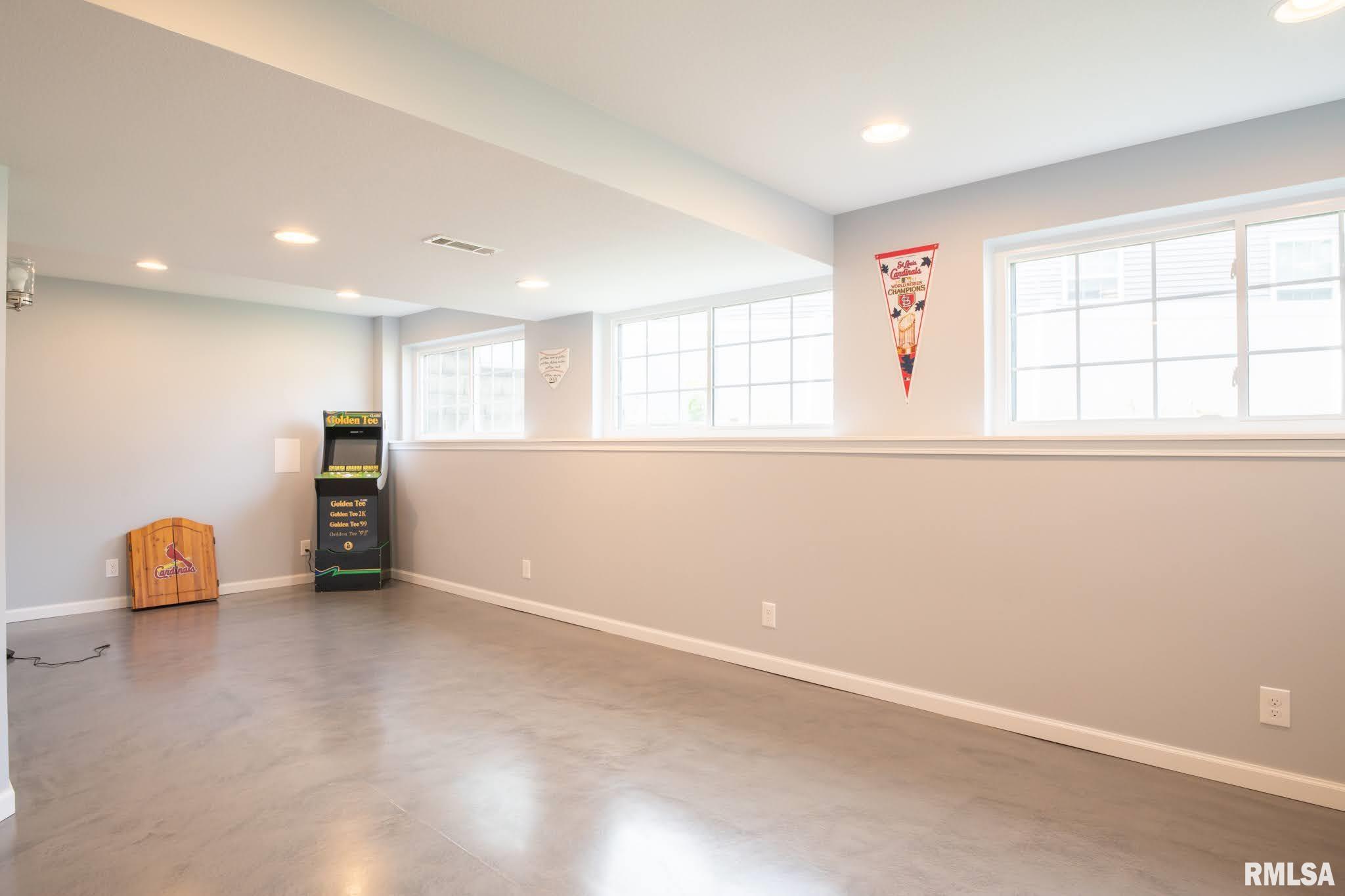 825 Simon Street Washington, IL 61571 - Photo 34 of 50 Gallery Image 34