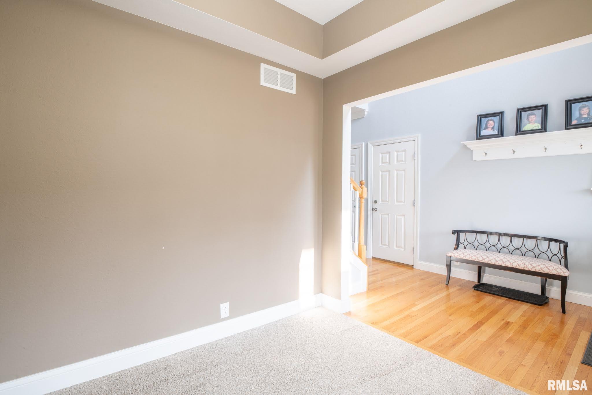 825 Simon Street Washington, IL 61571 - Photo 5 of 50 Gallery Image 5