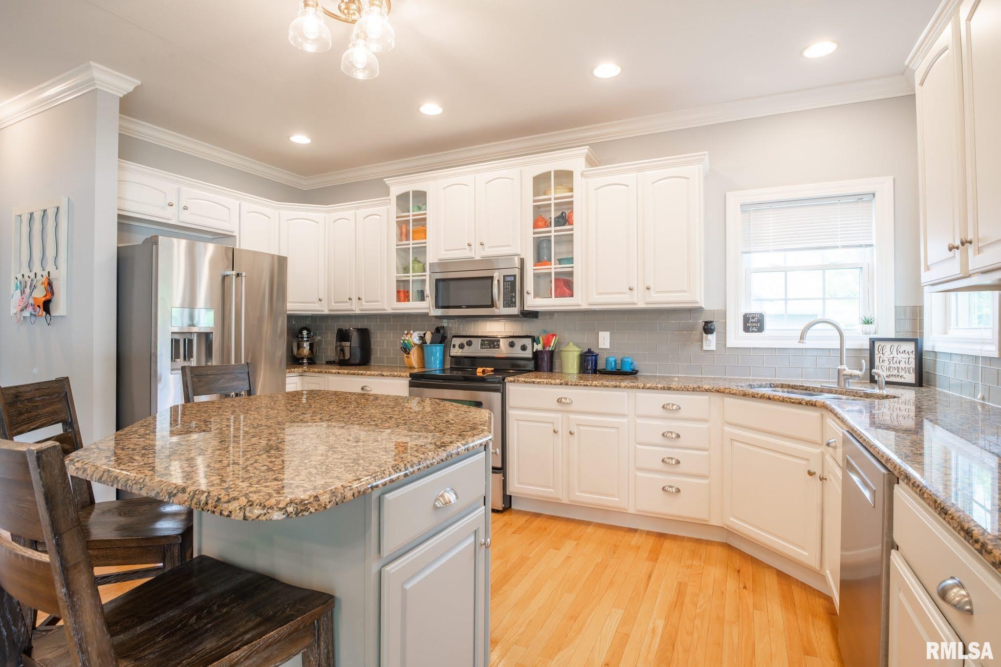 825 Simon Street Washington, IL 61571 - Photo 7 of 50 Gallery Image 7