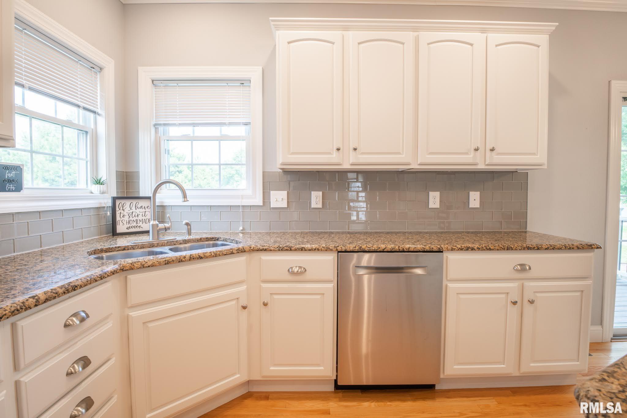 825 Simon Street Washington, IL 61571 - Photo 10 of 50 Gallery Image 10