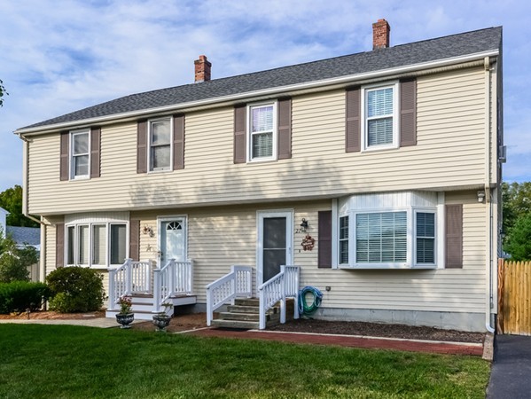 27 Harvest Road, Unit 27 Uxbridge, MA 01569 - Photo 1 of 26 Gallery Image 1