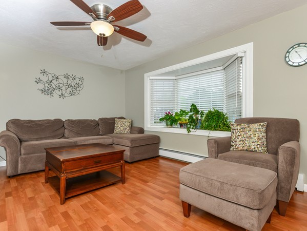 27 Harvest Road, Unit 27 Uxbridge, MA 01569 - Photo 3 of 26 Gallery Image 3
