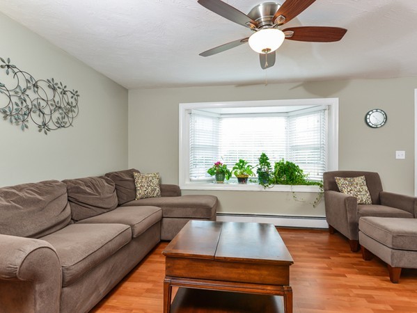 27 Harvest Road, Unit 27 Uxbridge, MA 01569 - Photo 4 of 26 Gallery Image 4