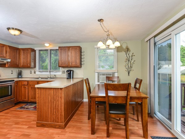 27 Harvest Road, Unit 27 Uxbridge, MA 01569 - Photo 6 of 26 Gallery Image 6