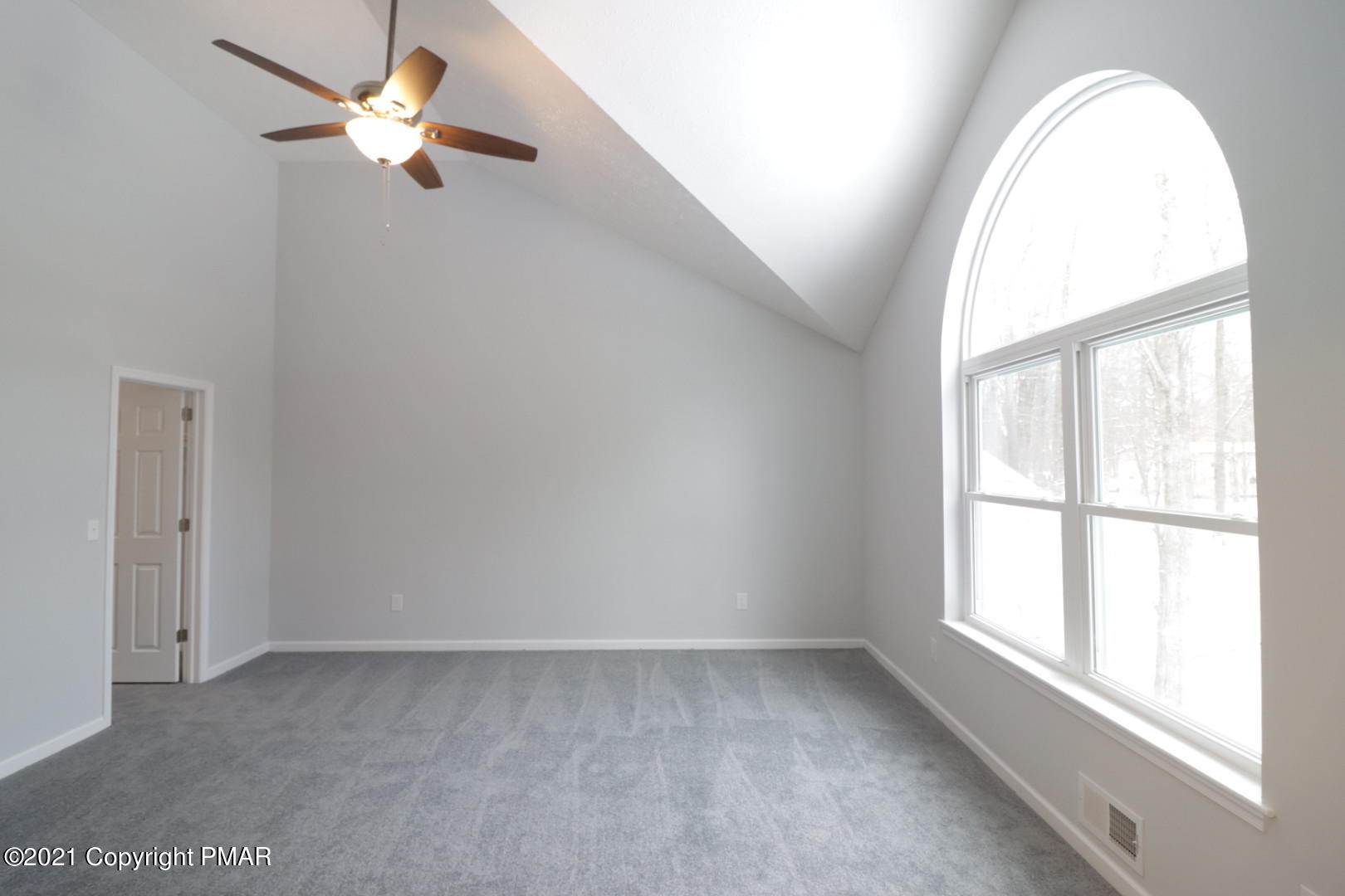 3340 Oberon Road Tobyhanna, PA 18466 - Photo 45 of 51 an empty room with a window