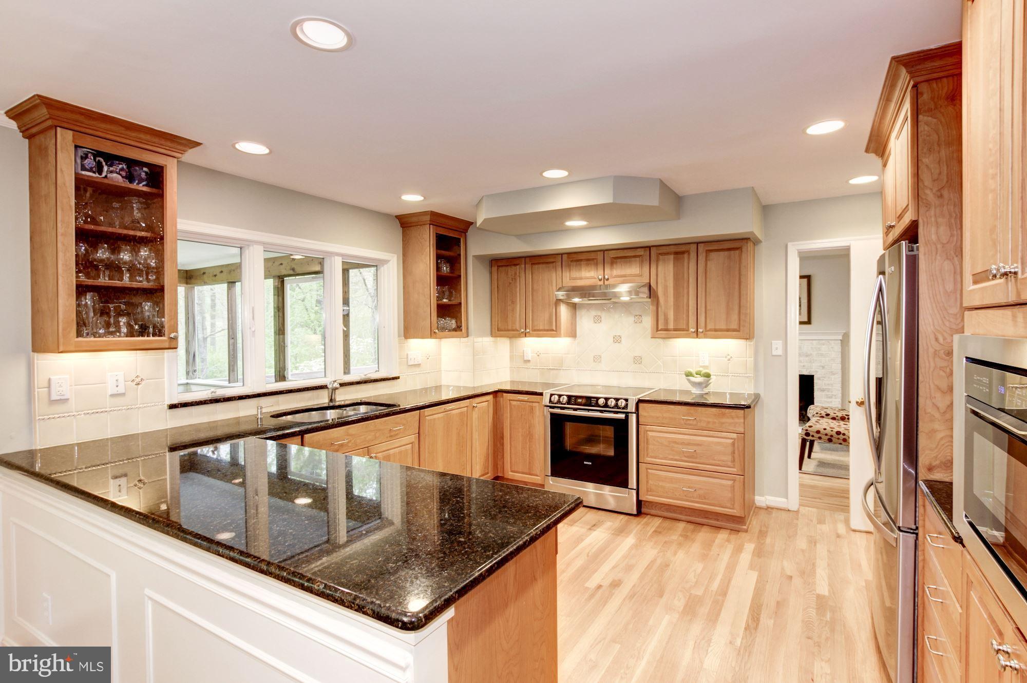 12413 St James Road Rockville, MD 20850 - Photo 12 of 35 Main Level - Renovated Kitchen