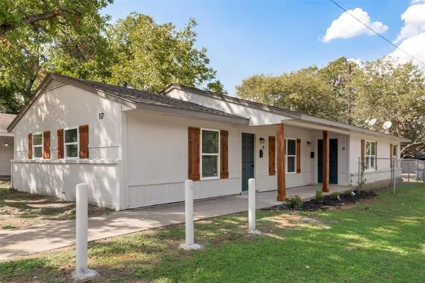 $1,450 | 117 East Sanford Street, Unit B, Arlington, TX 76011