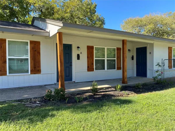 $1,450 | 117 East Sanford Street, Unit B, Arlington, TX 76011
