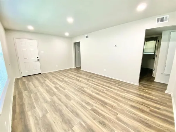 $1,450 | 117 East Sanford Street, Unit B, Arlington, TX 76011
