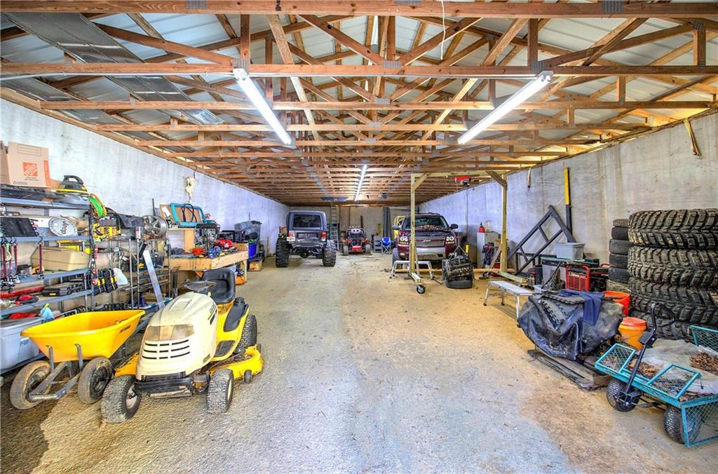 647 Knight Bottom Road Fairmount, GA 30139 - Photo 44 of 62 a view of a room with gym equipment