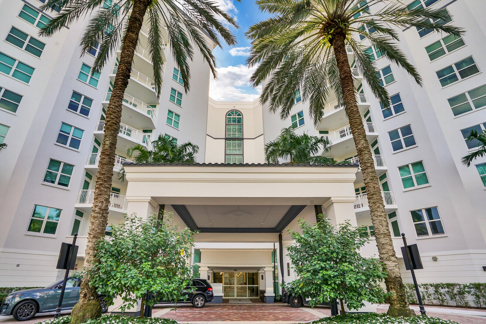 500 Southeast Mizner Boulevard, Unit A902 Boca Raton, FL 33432 - Photo 17 of 23 front view of a building