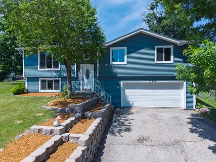 $375,000 | 10809 North Church Street, Huntley, IL 60142