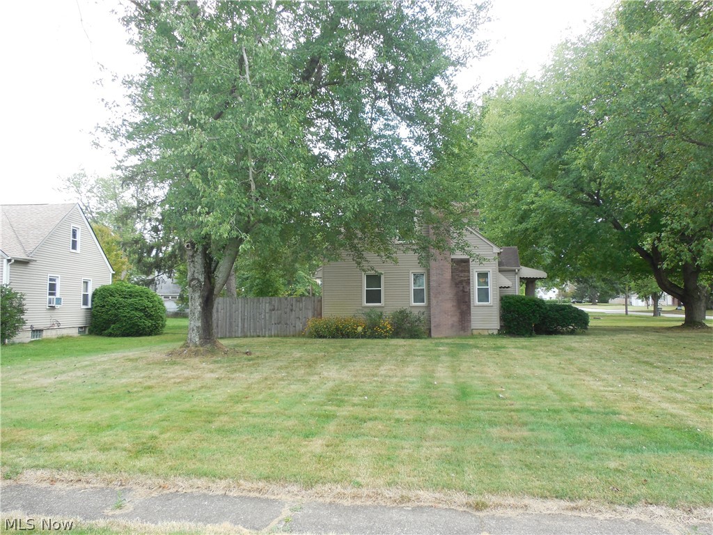 2132 Kirk Road Youngstown, OH 44511 - Photo 6 of 16