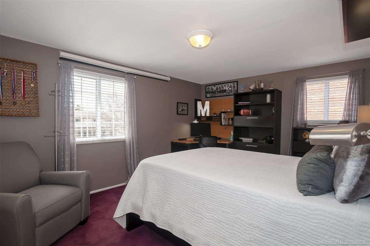 692 Canterbury Road Grosse Pointe Woods, MI 48236 - Photo 48 of 65