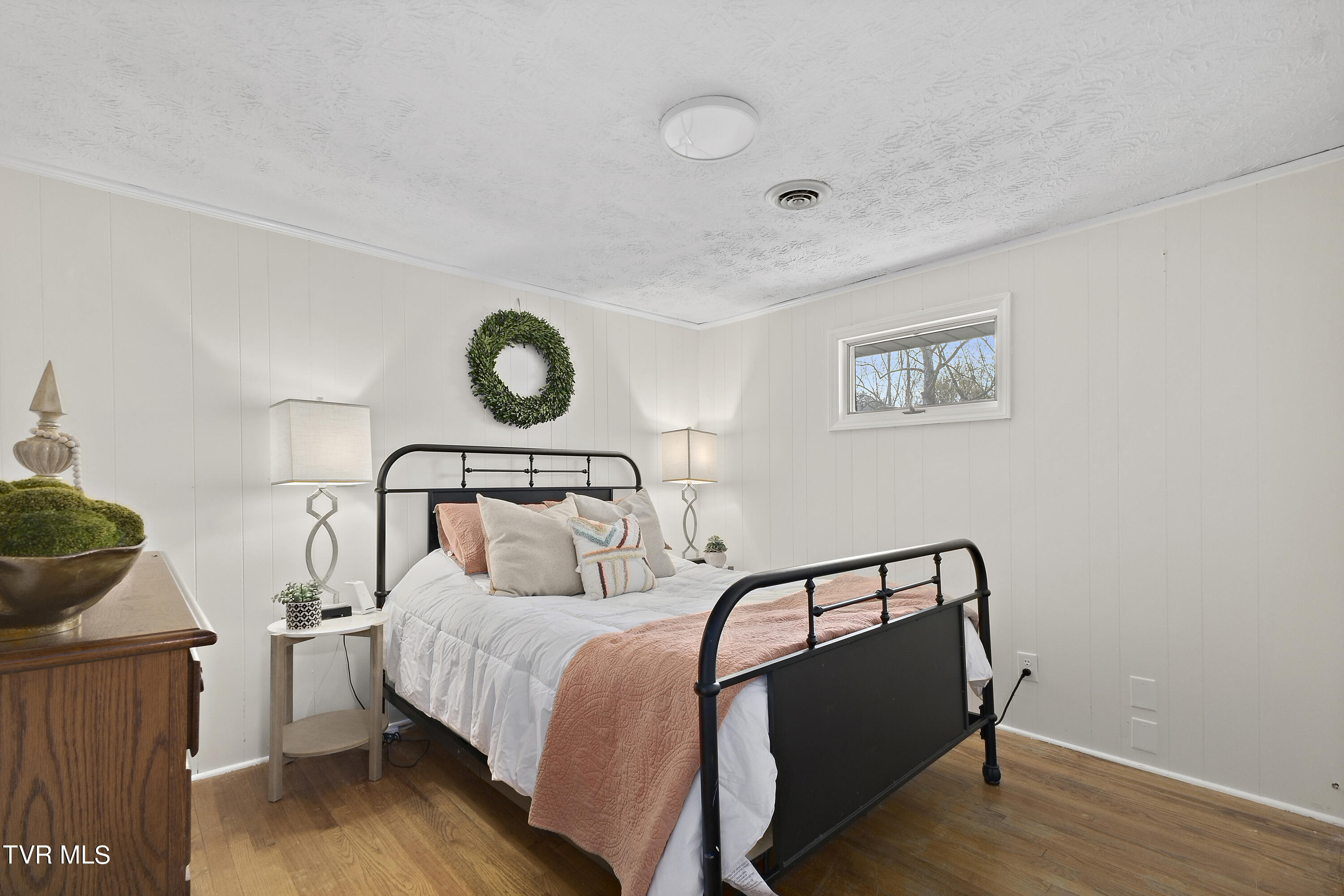 129 Lake Drive Gray, TN 37615 - Photo 18 of 39 128A9036