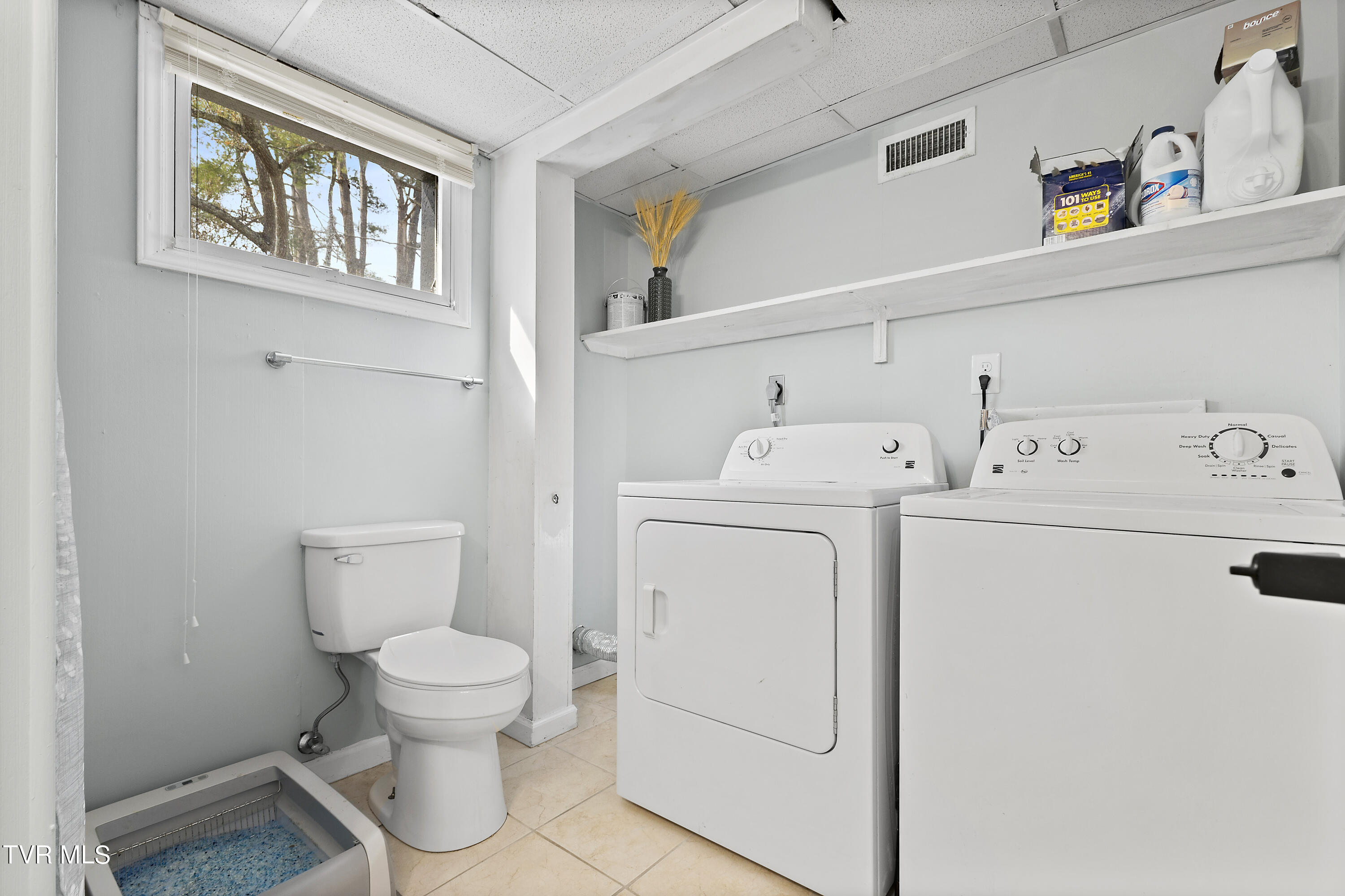 129 Lake Drive Gray, TN 37615 - Photo 39 of 39 128A9025