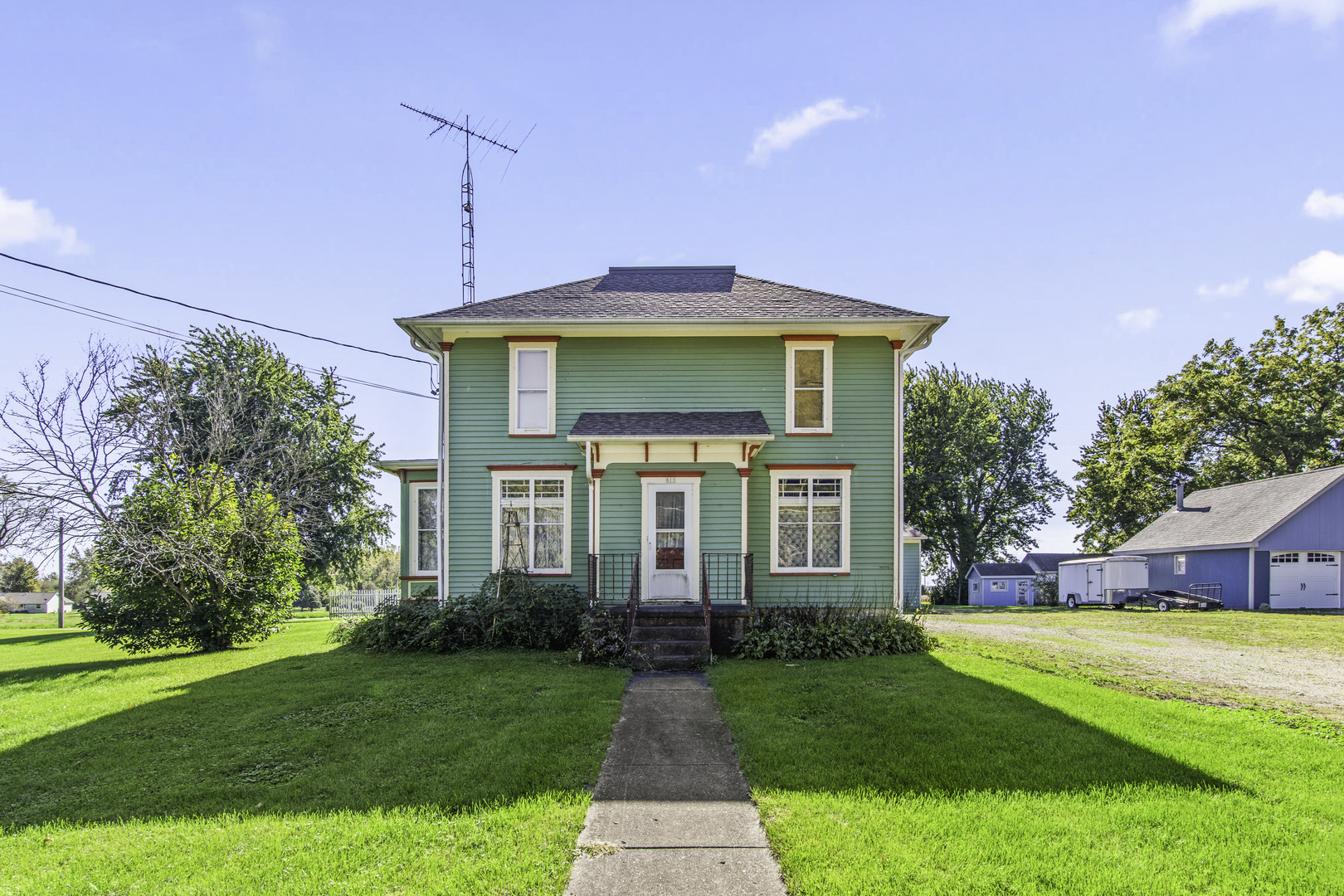 611 Chicago Road Paw Paw, IL 61353 - Photo 1 of 29 Gallery Image 1