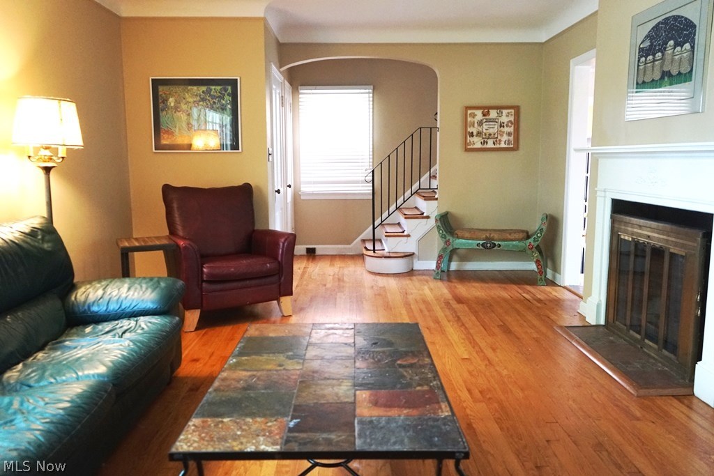 2407 Saybrook Road Cleveland, OH 44118 - Photo 4 of 27