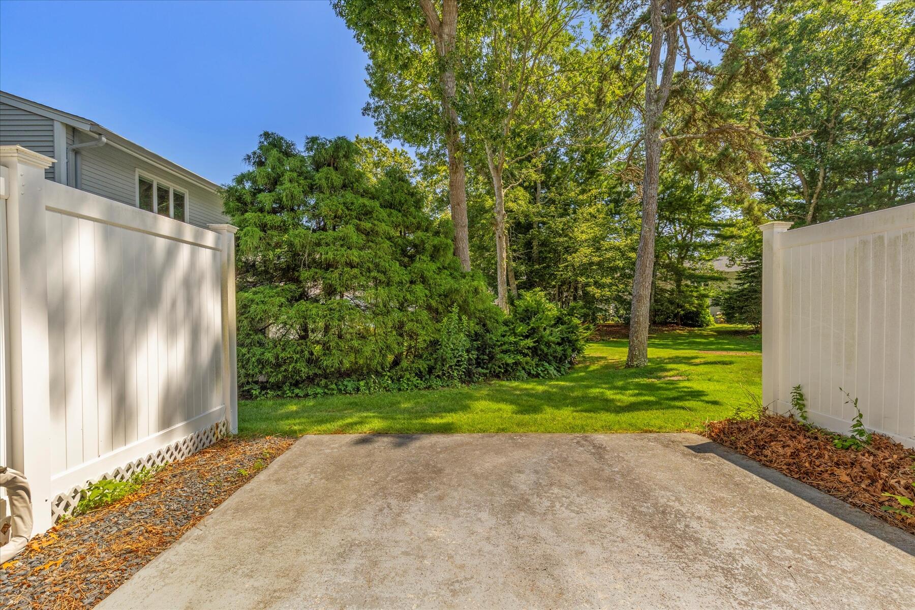 174 Lowell Road, Unit E51 Mashpee, MA 02649 - Photo 13 of 28 16-MG_3972-r