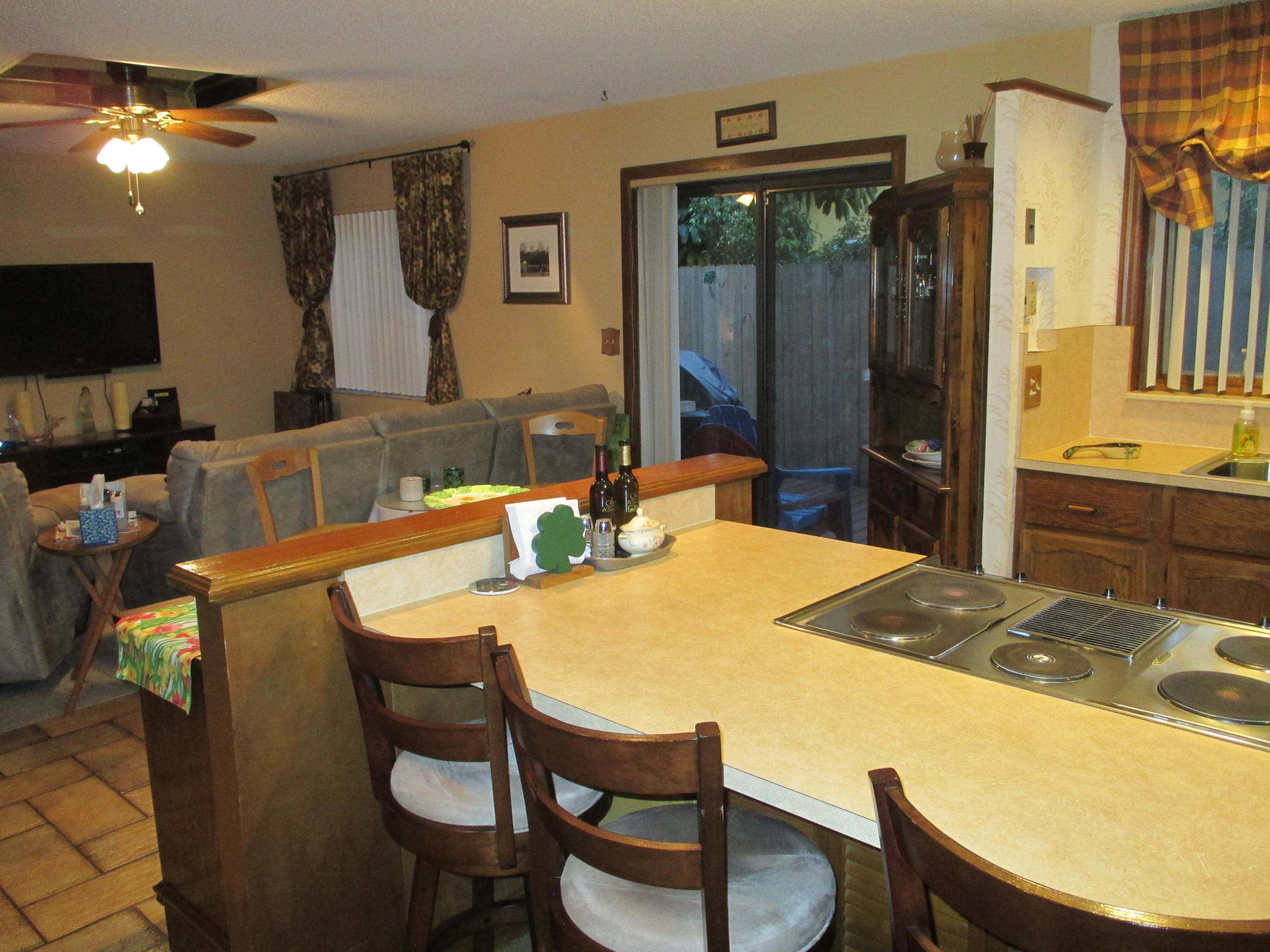 4880 Northwest 4th Avenue Boca Raton, FL 33431 - Photo 24 of 62 BREAKFAST COUNTER