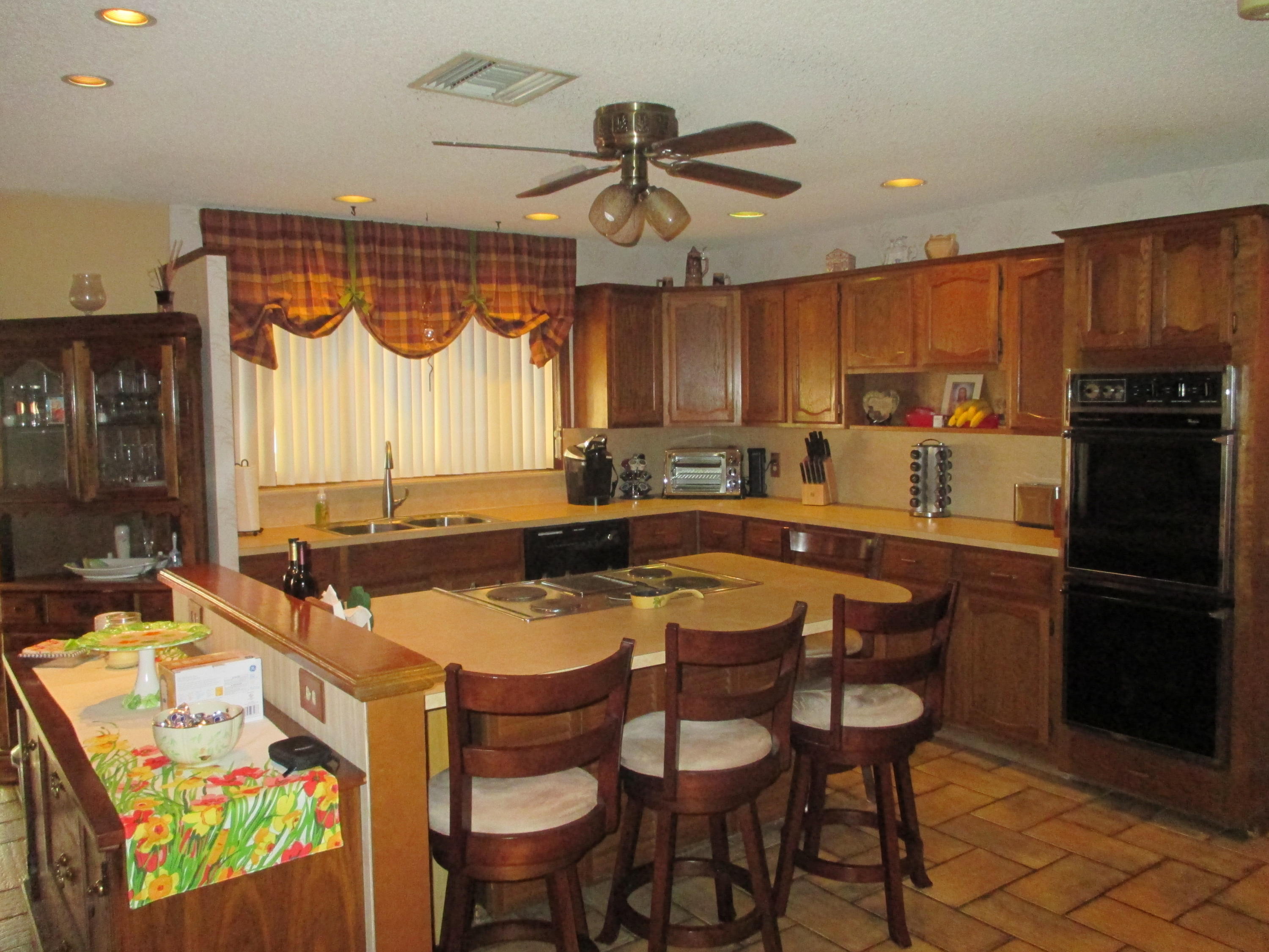 4880 Northwest 4th Avenue Boca Raton, FL 33431 - Photo 62 of 62 BREAKFAST COUNTER
