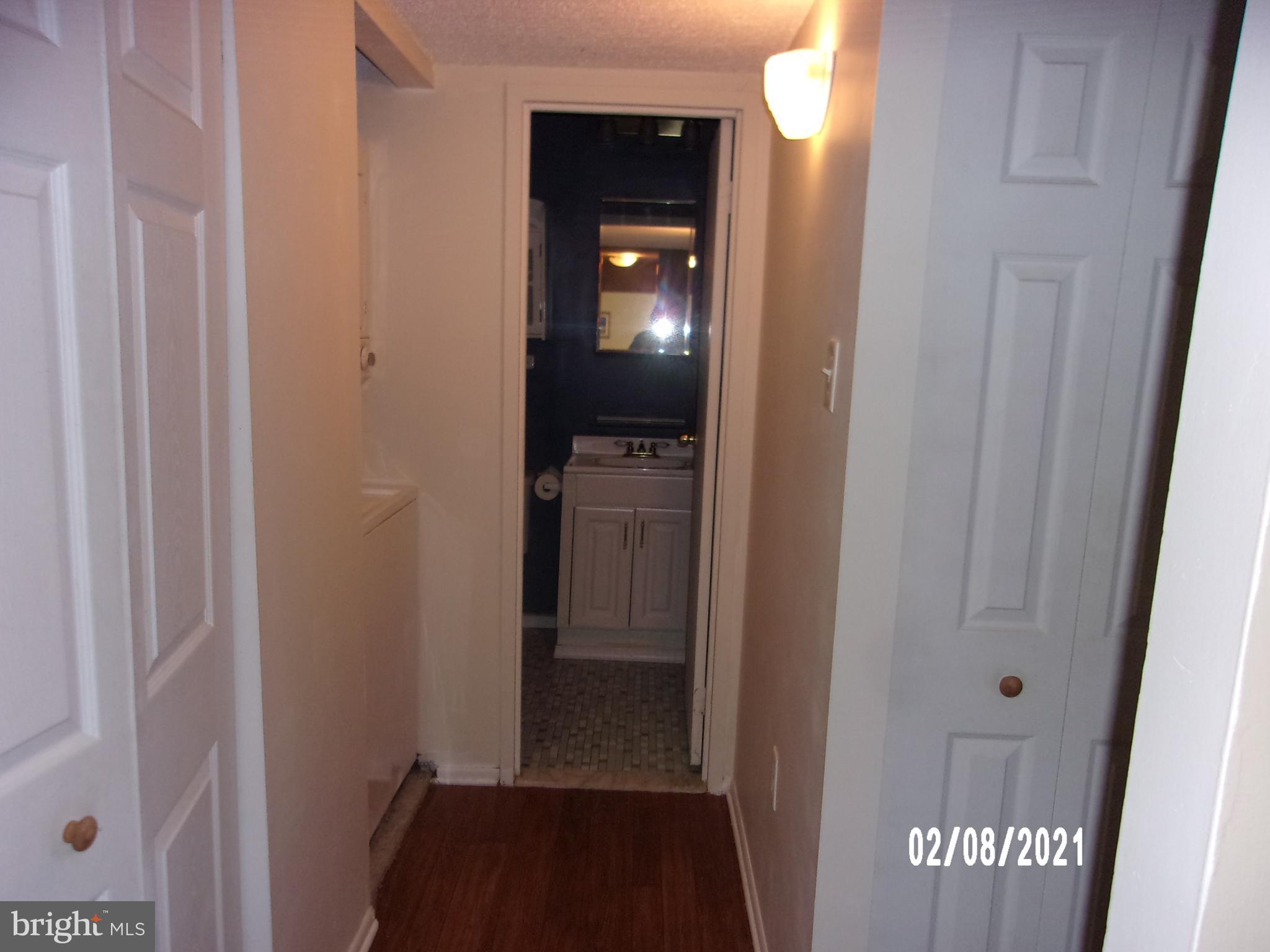 280 Bridgewater Road, Unit B16 Brookhaven, PA 19015 - Photo 18 of 33 Hallway