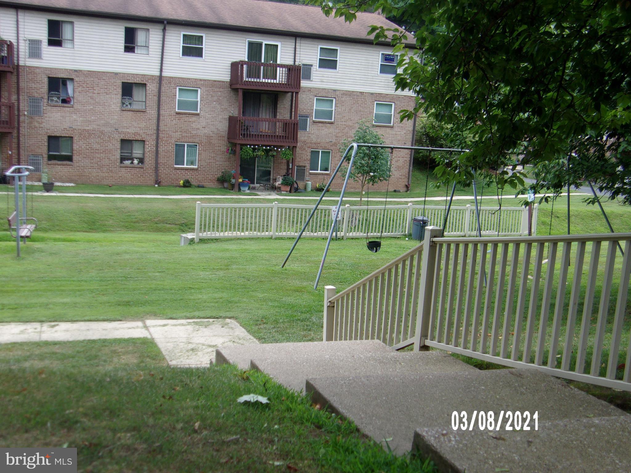 280 Bridgewater Road, Unit B16 Brookhaven, PA 19015 - Photo 29 of 33 Play area
