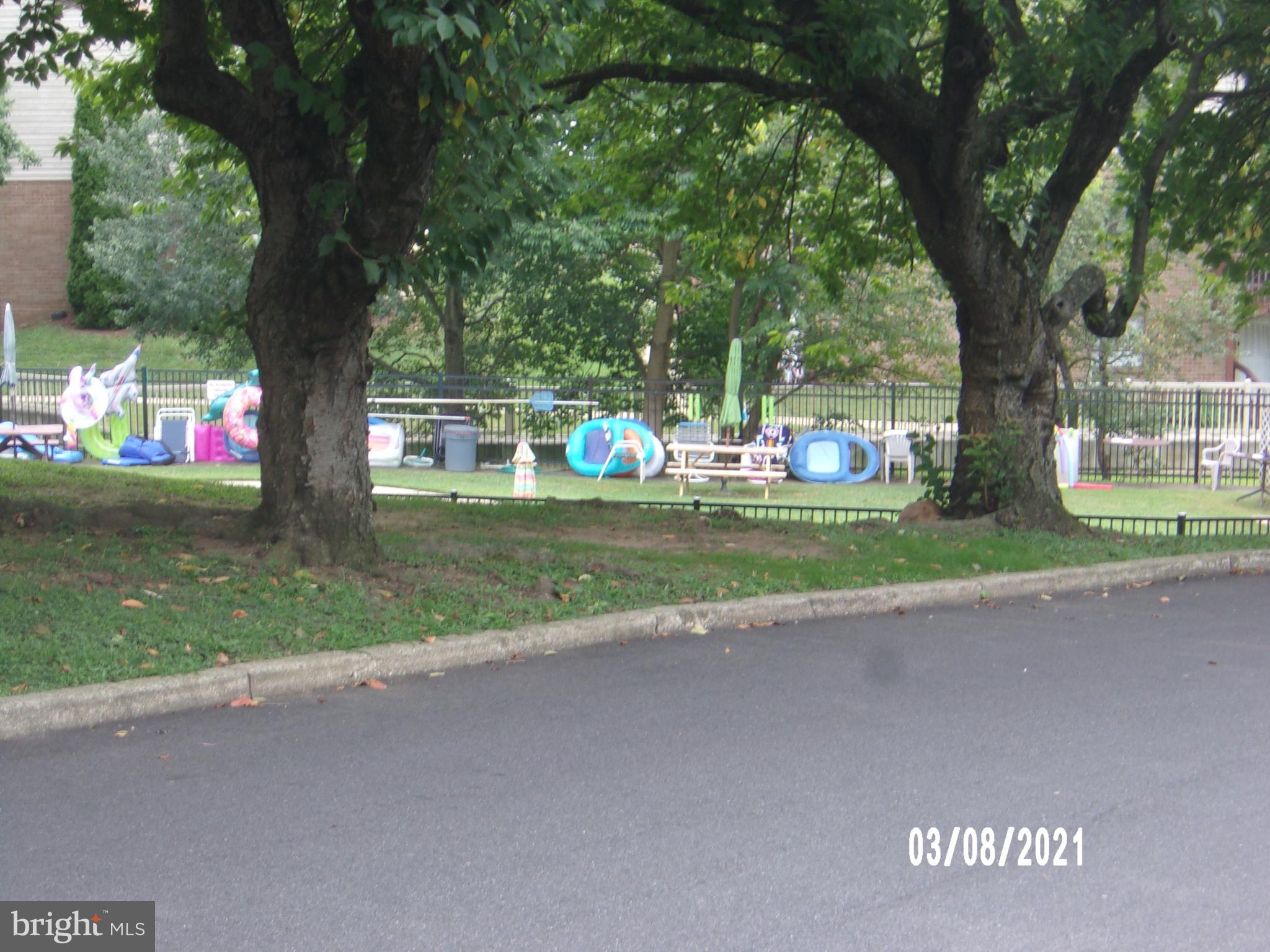 280 Bridgewater Road, Unit B16 Brookhaven, PA 19015 - Photo 31 of 33 Pool