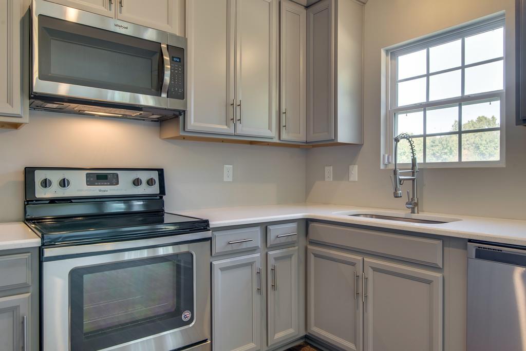 136 Blue Moon Road Dickson, TN 37055 - Photo 9 of 22 Gallery Image 9
