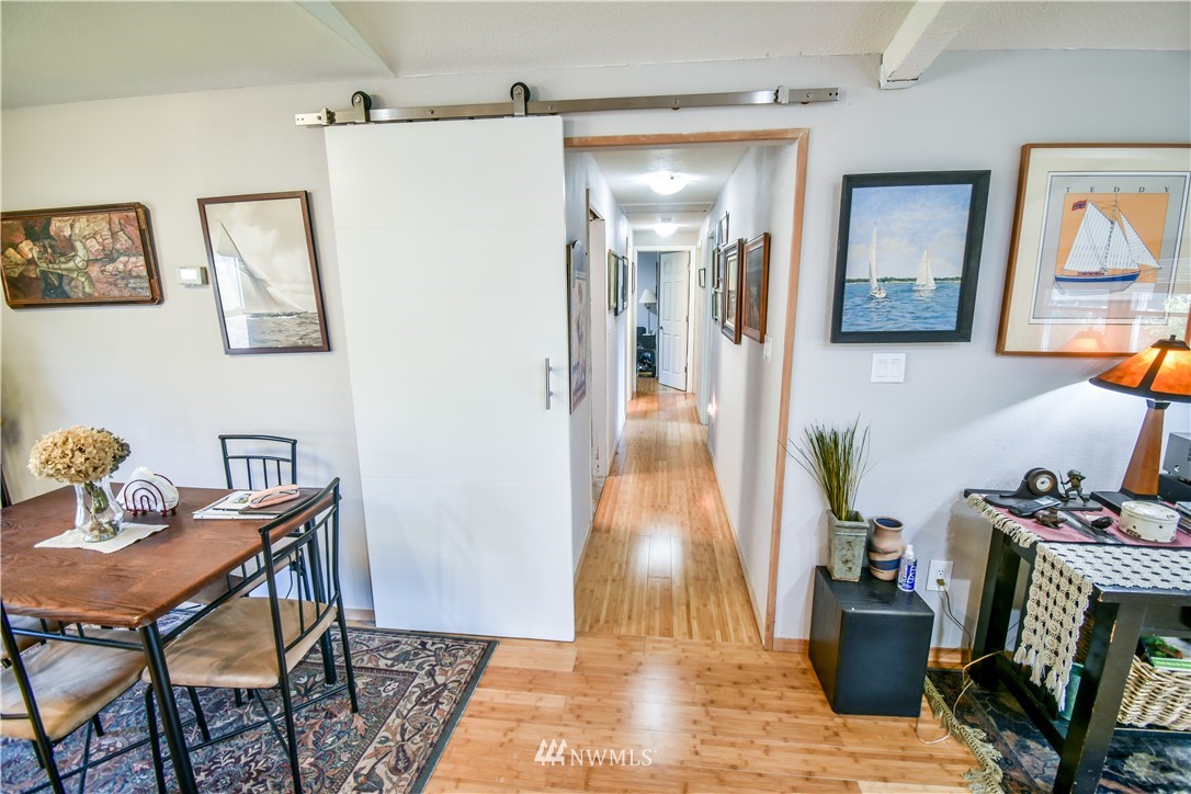 945 East Crescent Harbor Road Oak Harbor, WA 98277 - Photo 12 of 32 Gallery Image 12