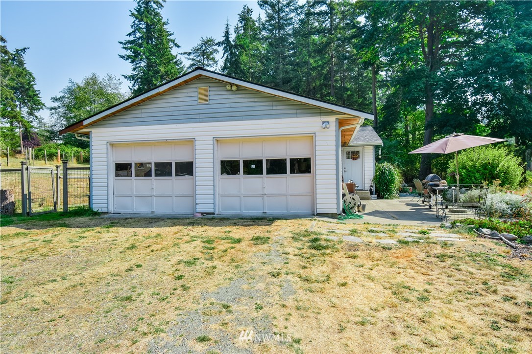 945 East Crescent Harbor Road Oak Harbor, WA 98277 - Photo 22 of 32 Gallery Image 22