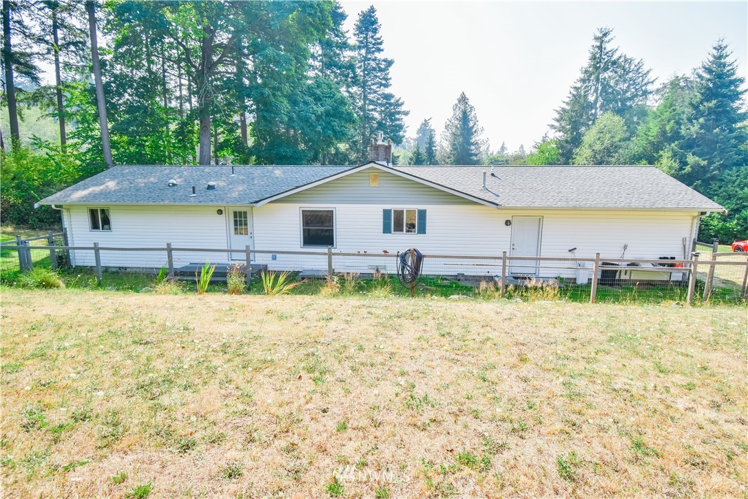 945 East Crescent Harbor Road Oak Harbor, WA 98277 - Photo 23 of 32 Gallery Image 23