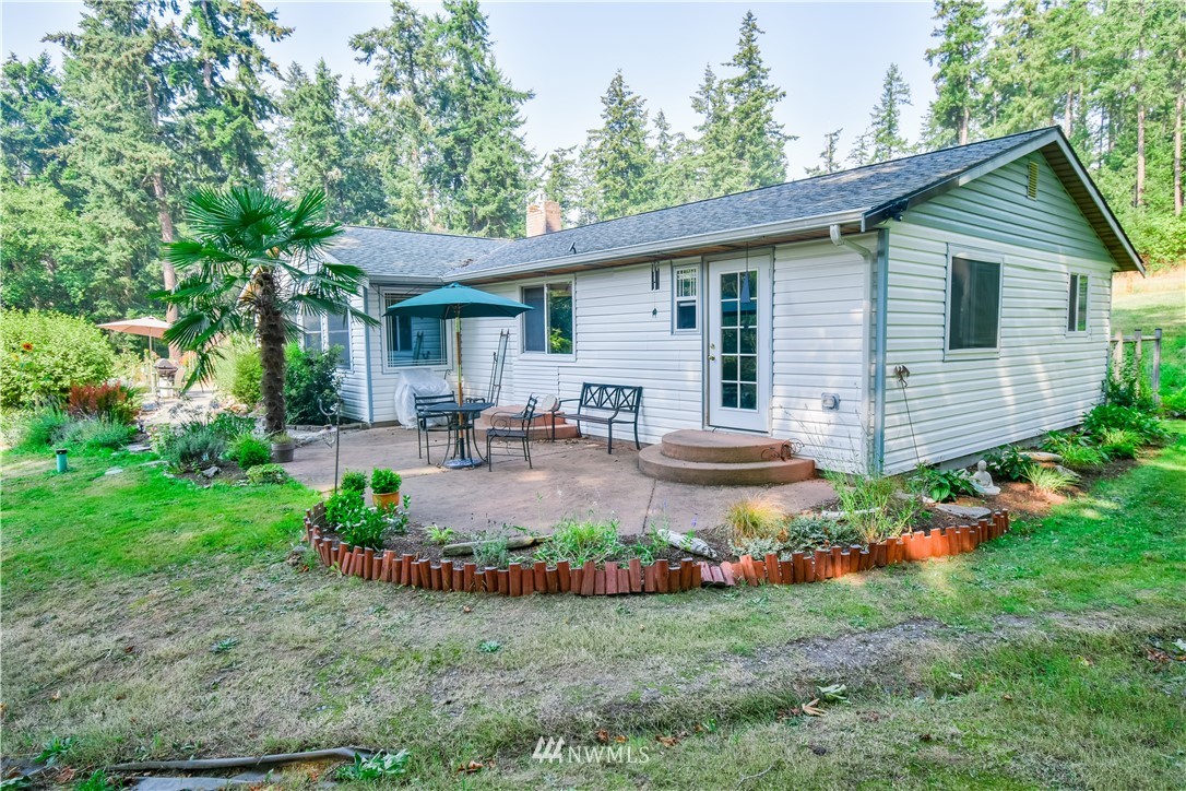 945 East Crescent Harbor Road Oak Harbor, WA 98277 - Photo 25 of 32 Gallery Image 25