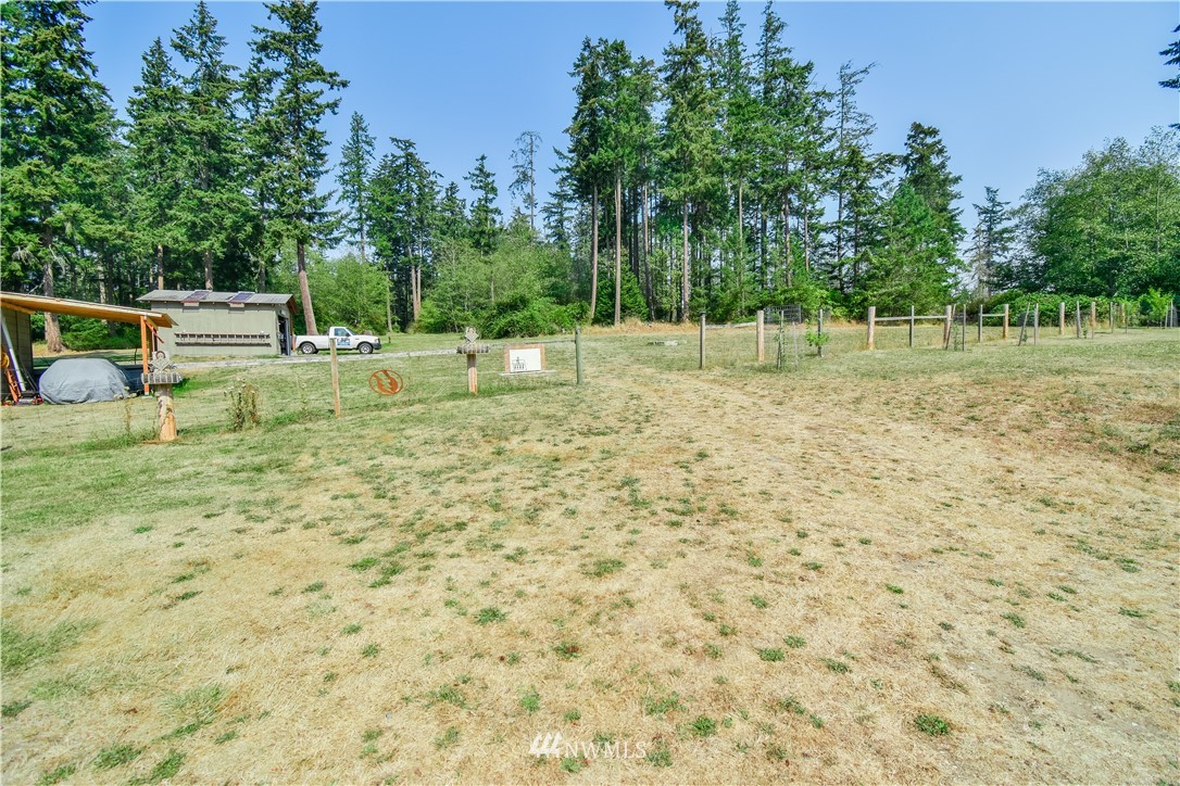 945 East Crescent Harbor Road Oak Harbor, WA 98277 - Photo 31 of 32 Gallery Image 31