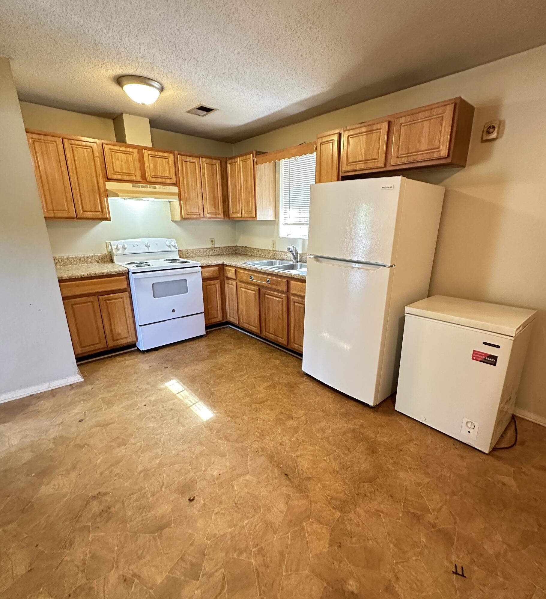 200 Fox Field Road Walterboro, SC 29488 - Photo 4 of 12 FullSizeRender (2)