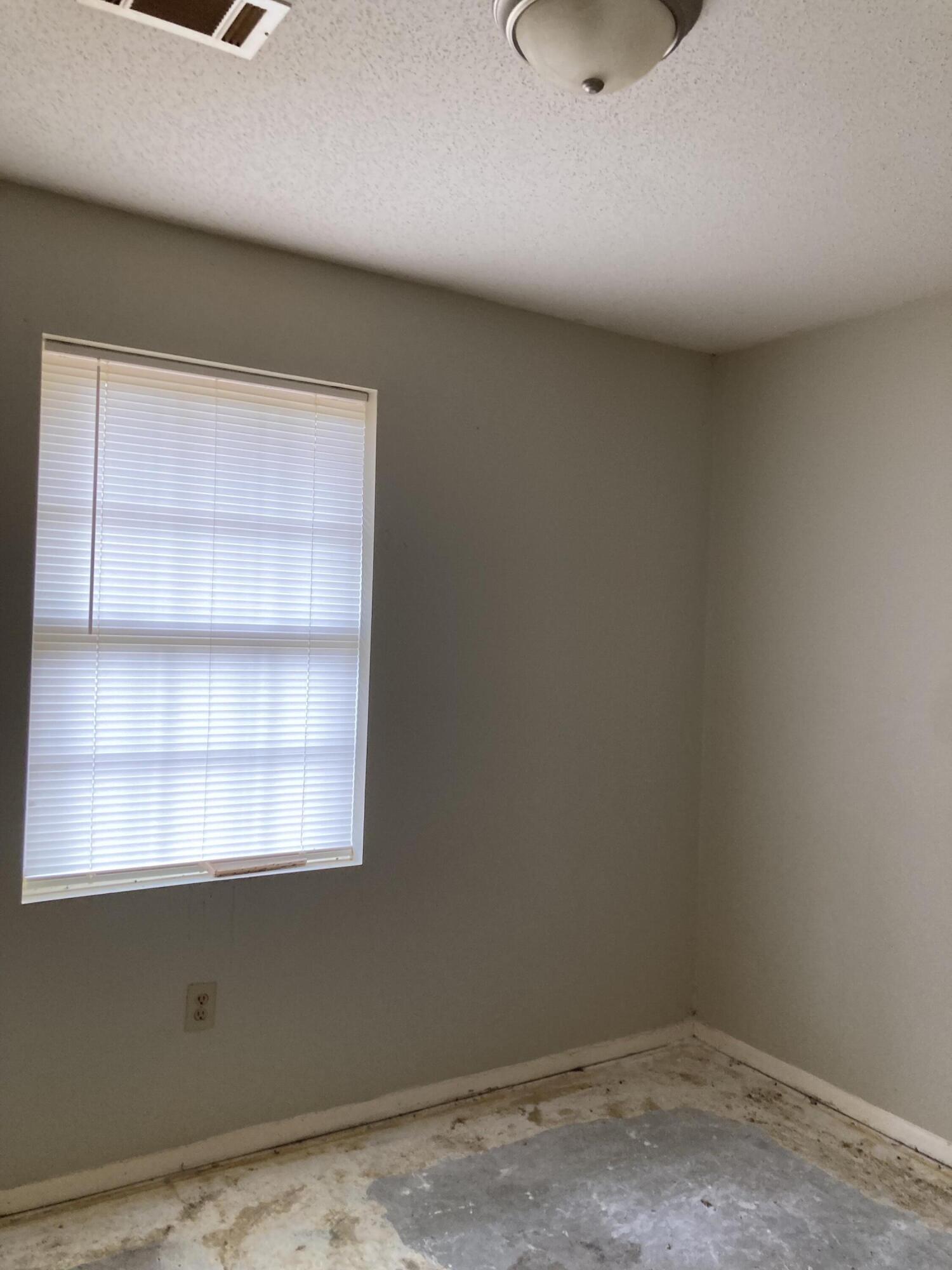 200 Fox Field Road Walterboro, SC 29488 - Photo 8 of 12 IMG_9973