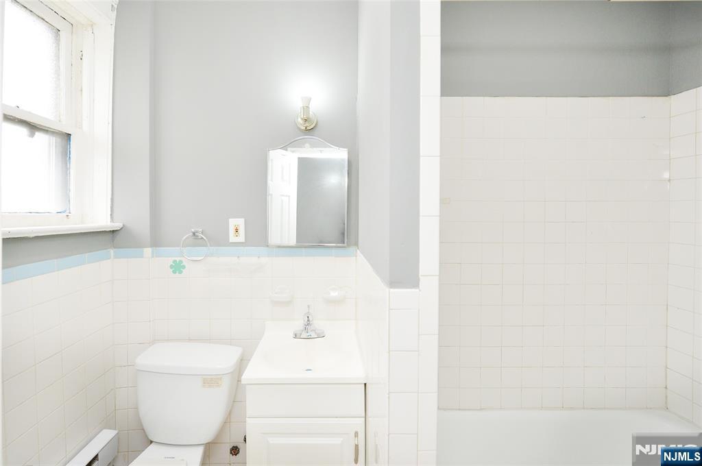 29 Dodd Street, Unit 2 Bloomfield, NJ 07003 - Photo 3 of 9 Gallery Image 3