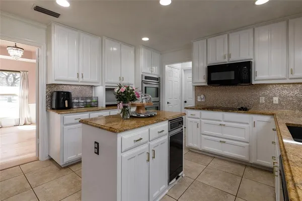 $819,000 | 1745 Summer Lane, Keller, TX 76262