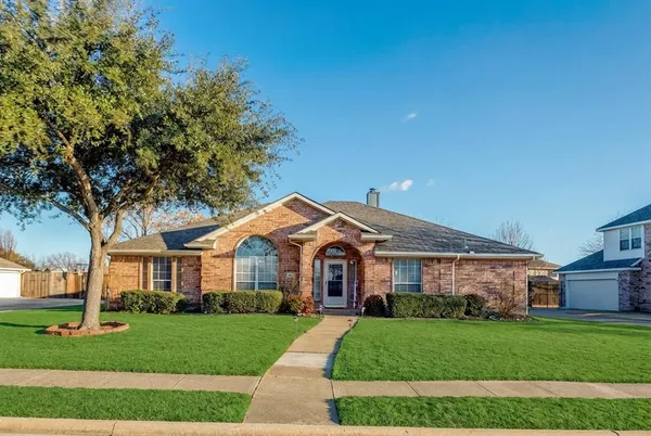 $588,000 | 308 Glen Ridge Drive, Murphy, TX 75094