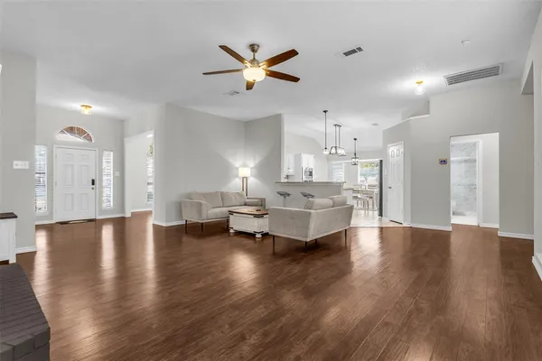 $588,000 | 308 Glen Ridge Drive, Murphy, TX 75094