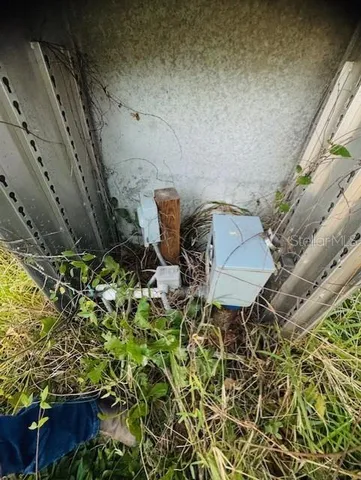 a view of utility room