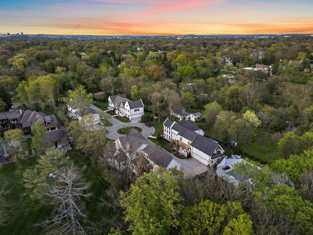 $3,000,000 | 1027 B Battery Lane, Nashville, TN 37220