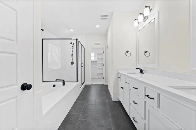 $725,000 | 334 Northwest Ambersham Drive, Lee's Summit, MO 64081