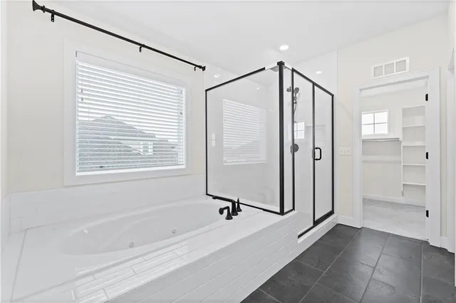 $725,000 | 334 Northwest Ambersham Drive, Lee's Summit, MO 64081