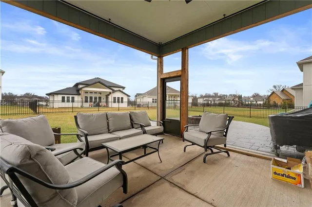 $725,000 | 334 Northwest Ambersham Drive, Lee's Summit, MO 64081