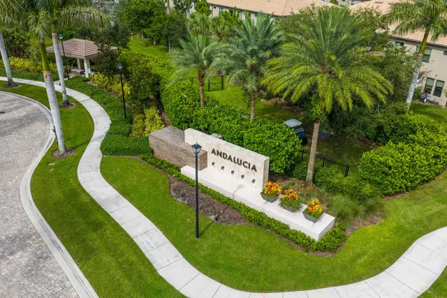 $550,000 | 4990 Navali Drive, Lake Worth, FL 33467