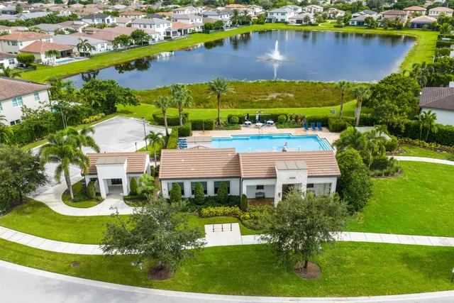 $550,000 | 4990 Navali Drive, Lake Worth, FL 33467